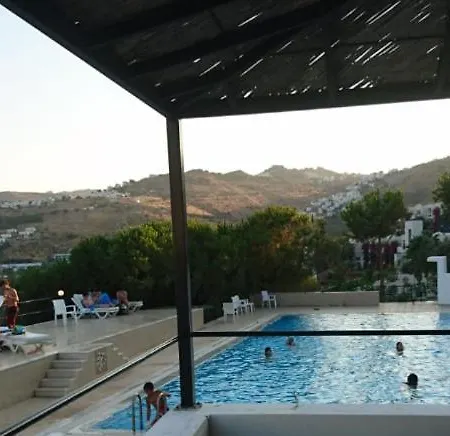 Bodrum Ortakent Denize Sifir Villa *